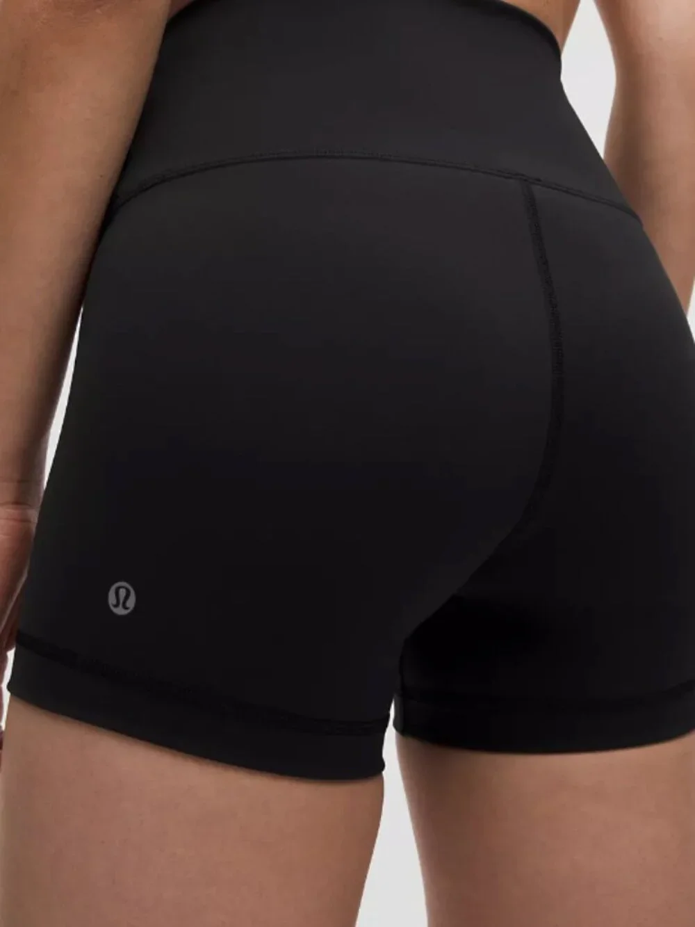 Lululemon Wunder Train High Rise Short 4” Black size 4 Contour Fit - Picture 3 of 5